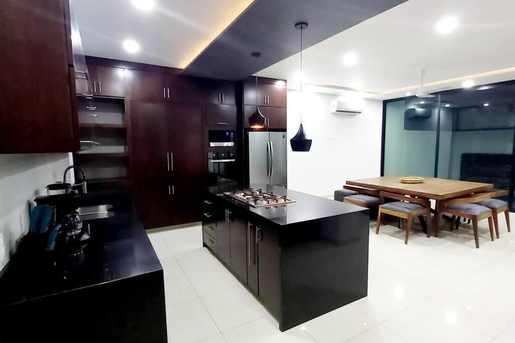 New 4 Bedroom House Sleeps 16 Pool, Bbq And More! Puerto Vallarta Kültér fotó